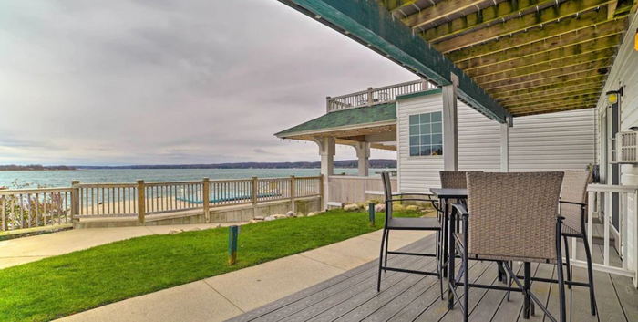 Portage Point Resort (Portage Point Inn) - Web Listing (newer photo)
